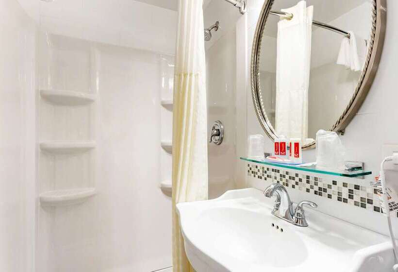 בית מלון כפרי Econo Lodge