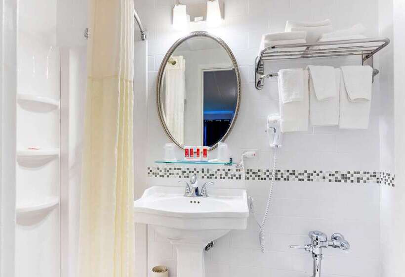 בית מלון כפרי Econo Lodge