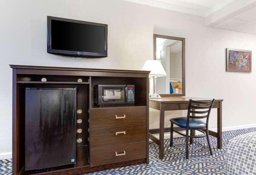 בית מלון כפרי Econo Lodge