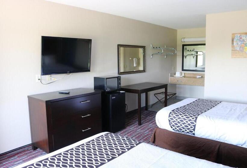 فندق Econo Lodge Inn & Suites