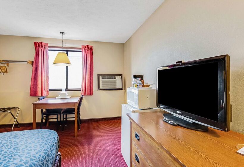 فندق Econo Lodge Junction City I 70 Near Fort Riley