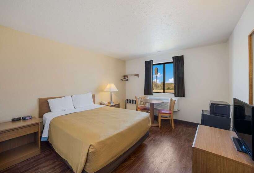 Motel 6 Limon, Co – I 70