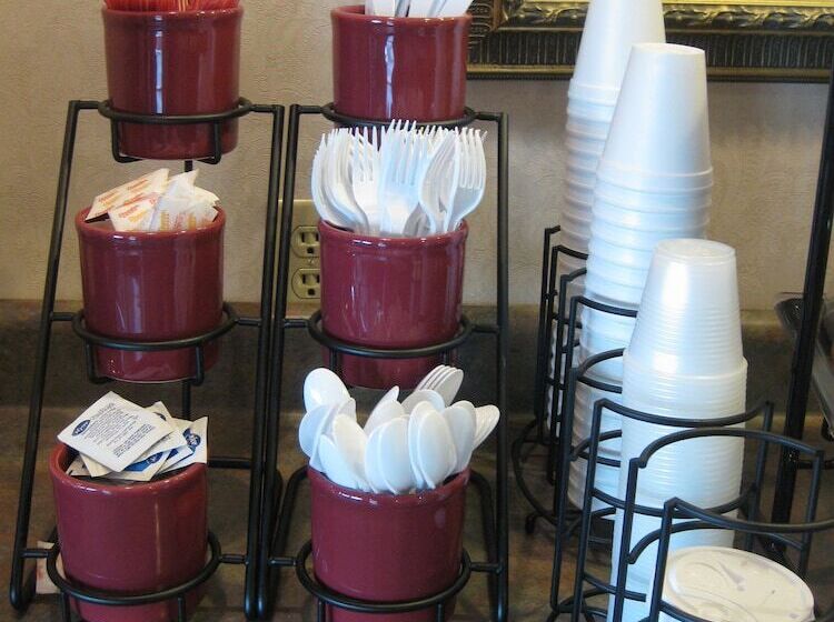 فندق Executive Inn And Suites   Jackson