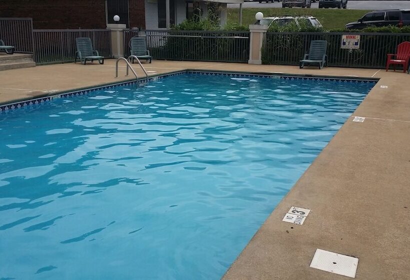 فندق Executive Inn And Suites   Jackson