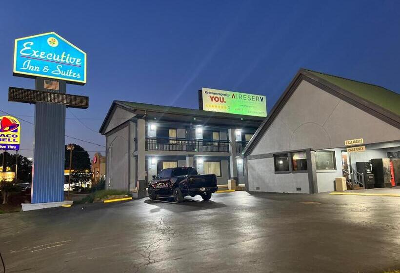בית מלון כפרי Executive Inn And Suites   Jackson