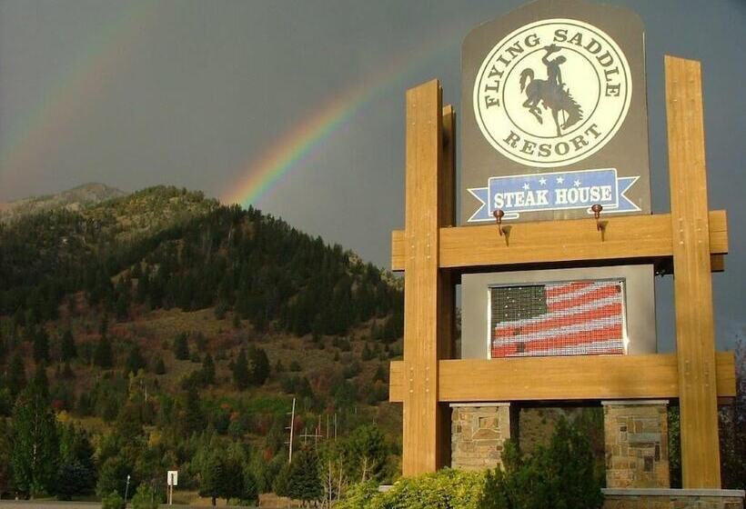 ホテル Flying Saddle Resort And Steak House