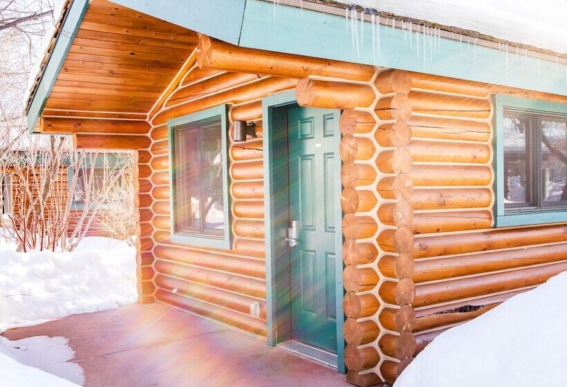 ホテル Flying Saddle Resort And Steak House