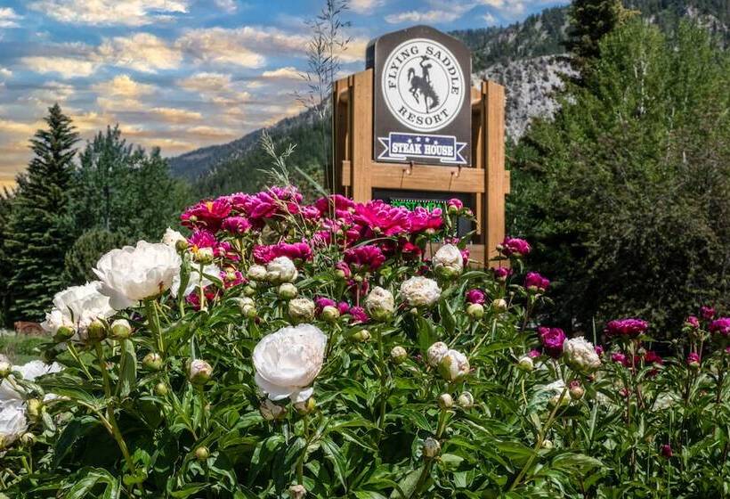 ホテル Flying Saddle Resort And Steak House