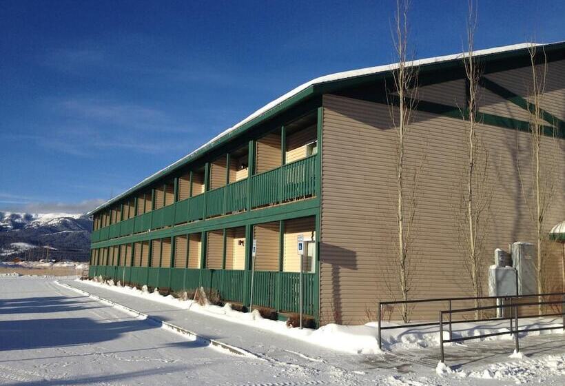 ホテル Flying Saddle Resort And Steak House