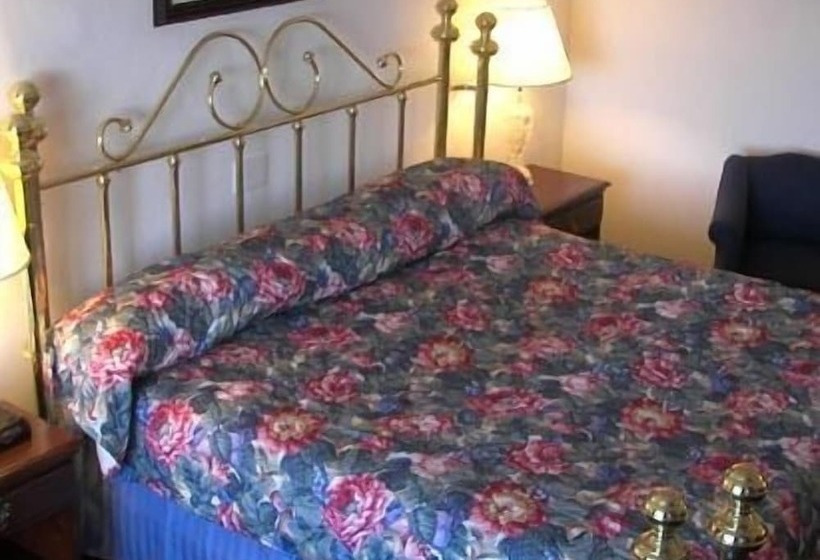 فندق Fort Knox Inn