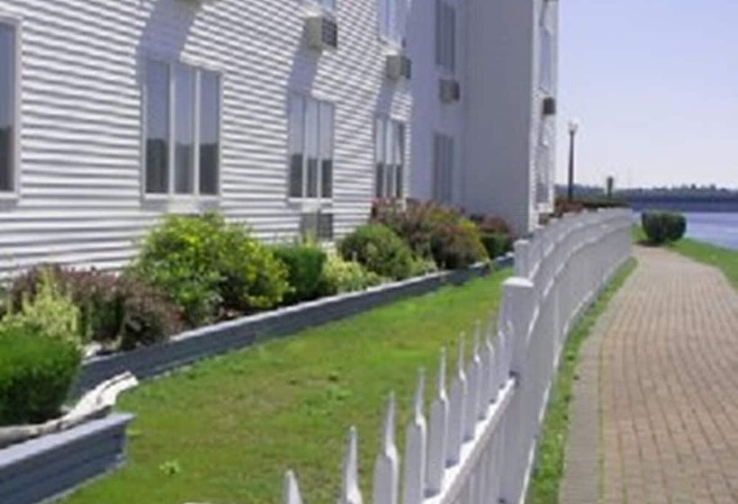 فندق Fort Knox Inn