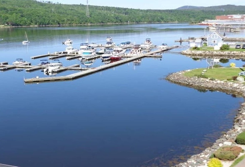 فندق Fort Knox Inn