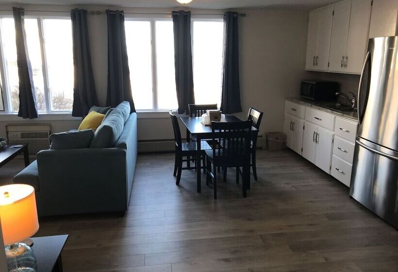 فندق Fort Knox Inn