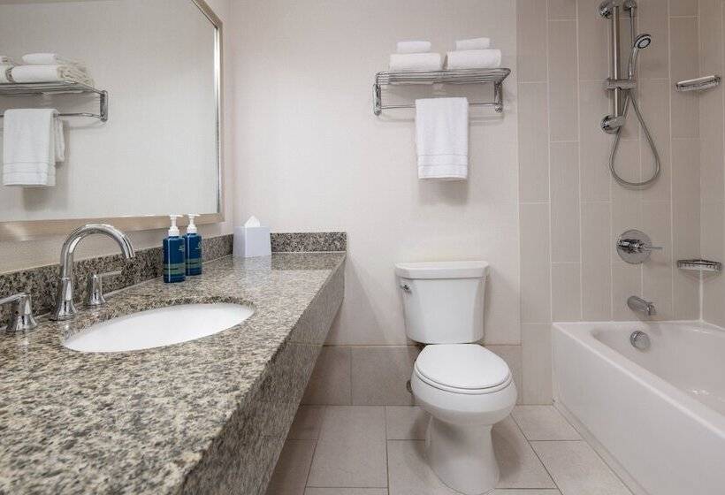 Four Points By Sheraton Bellingham Hotel & Conference Center