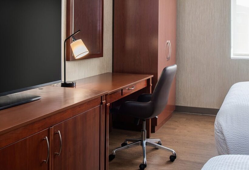 Four Points By Sheraton Bellingham Hotel & Conference Center