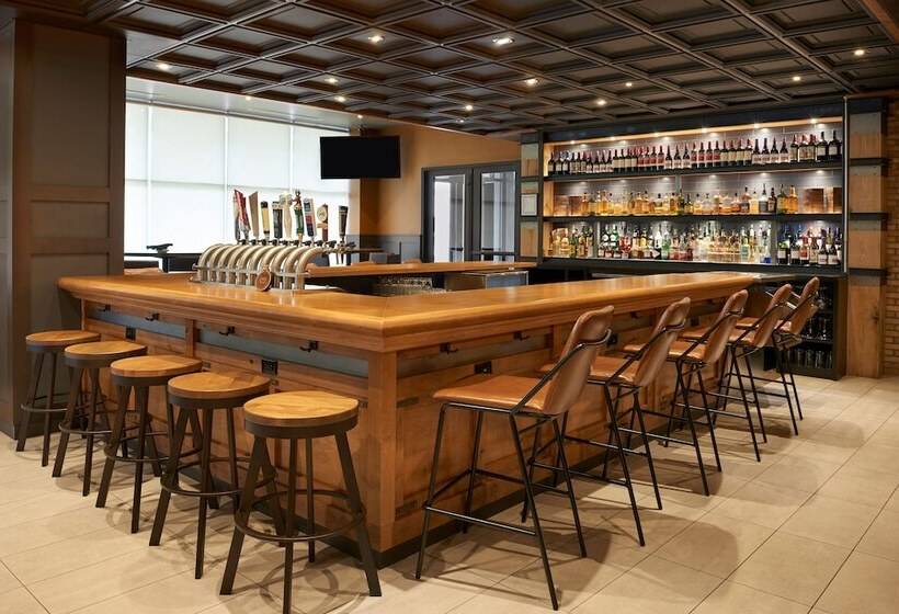 فندق Four Points By Sheraton Windsor Downtown