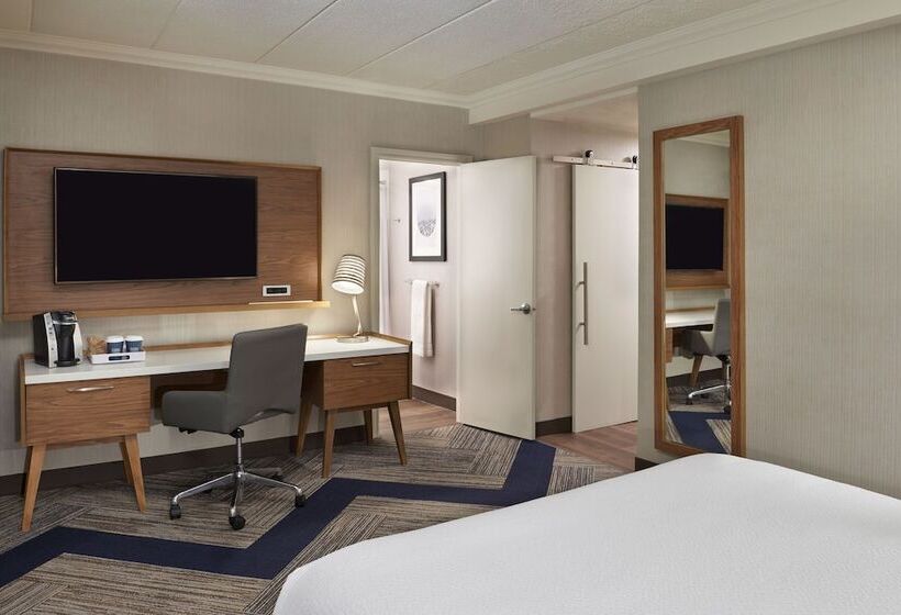 فندق Four Points By Sheraton Windsor Downtown