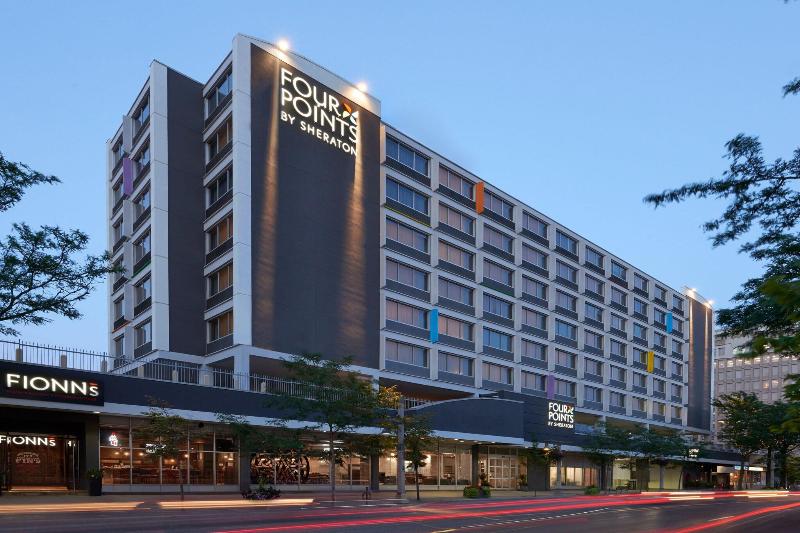هتل Four Points By Sheraton Windsor Downtown