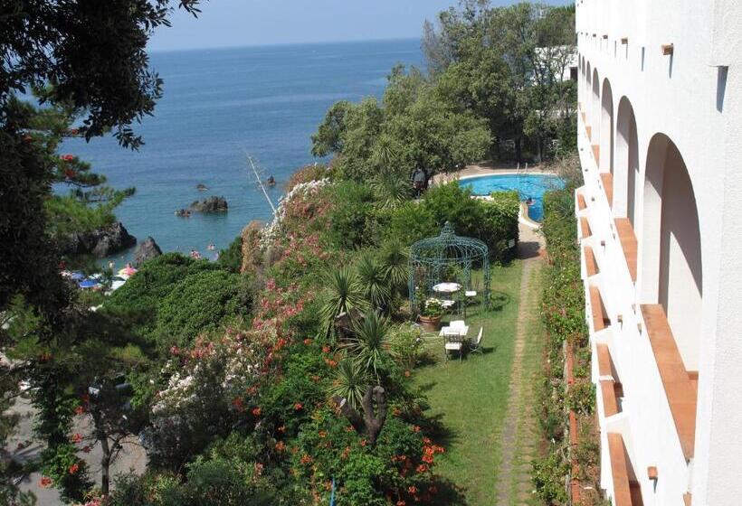 Grand Hotel De Rose