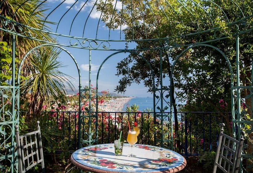 Grand Hotel De Rose