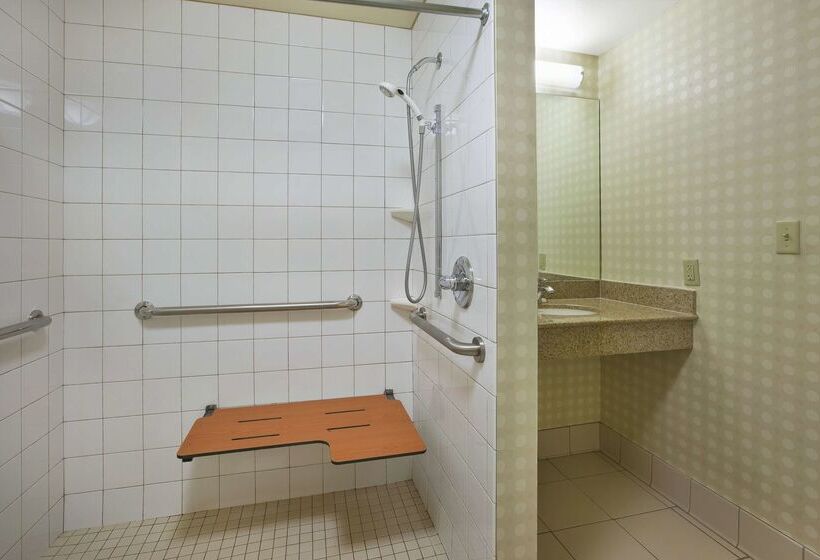 فندق Hilton Garden Inn Clarksburg Bridgeport