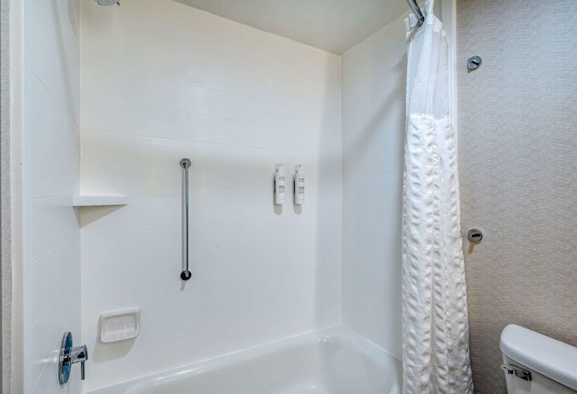 فندق Hilton Garden Inn Clarksburg Bridgeport