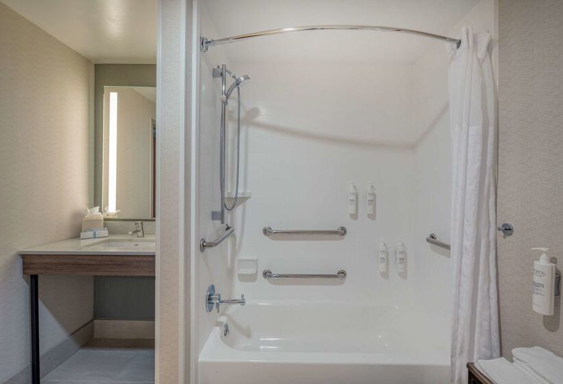 فندق Hilton Garden Inn Clarksburg Bridgeport