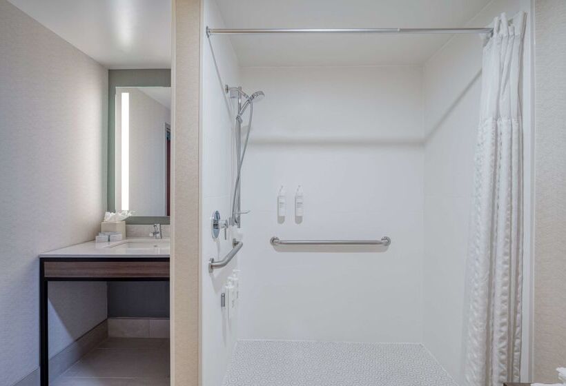 فندق Hilton Garden Inn Clarksburg Bridgeport