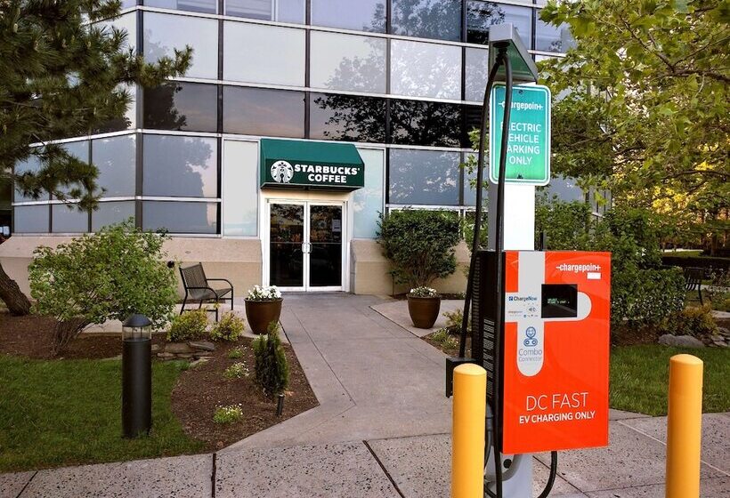 The Park Hotel At Meadowlands