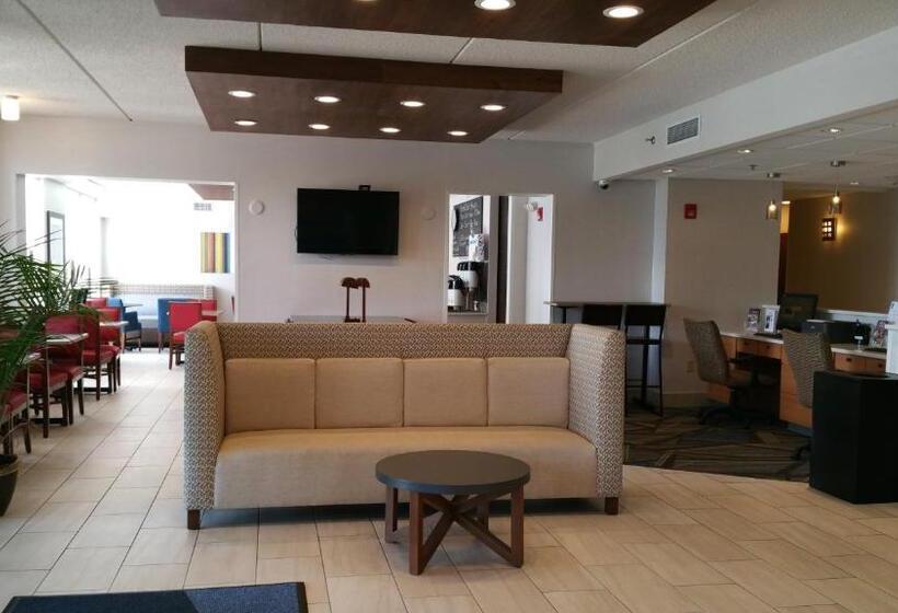فندق Holiday Inn Express Harrisburg East By Ihg