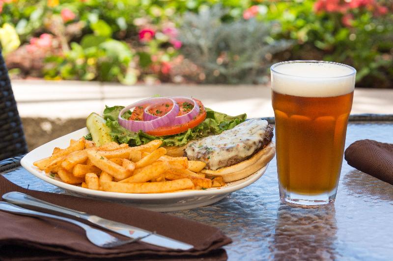 فندق Holiday Inn Resort Daytona Beach Oceanfront, An Ihg