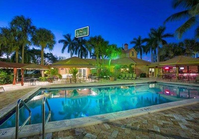 هتل Hotolos Hollywood