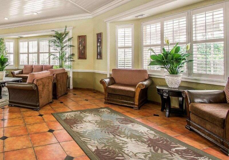 Отель Hotolos Hollywood