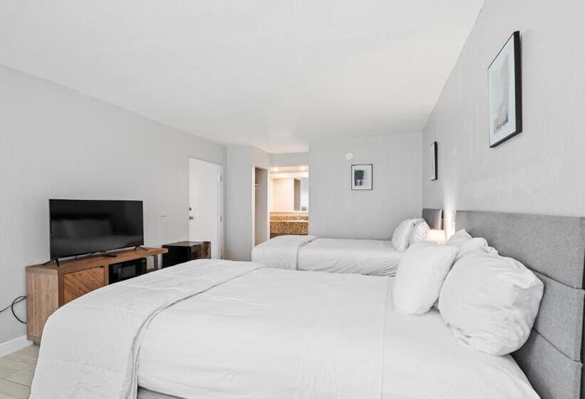 Отель Hotolos Hollywood