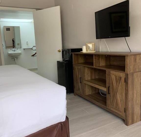 Отель Hotolos Hollywood