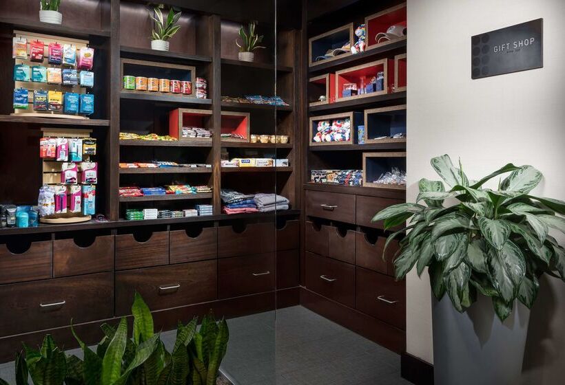 Отель Hyatt Centric Arlington