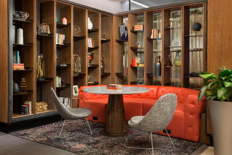 Отель Hyatt Centric Arlington