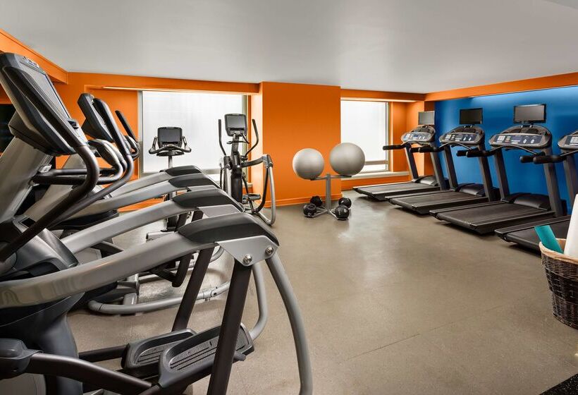 Отель Hyatt Centric Arlington