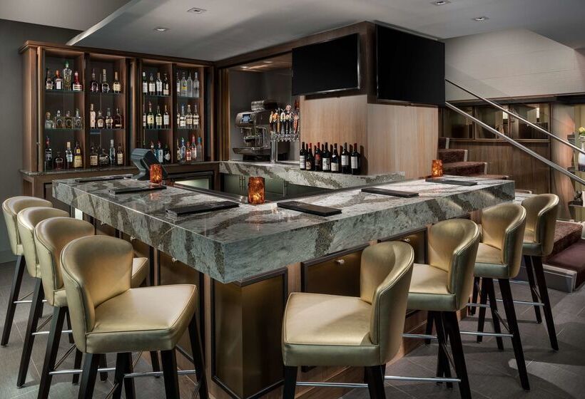 Отель Hyatt Centric Arlington