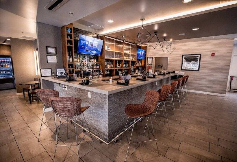 Отель Indigo Harrisburg   Hershey, An Ihg