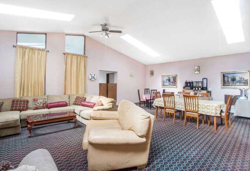 فندق Knights Inn Endwell