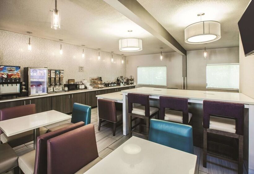 فندق La Quinta Inn By Wyndham Indianapolis North At Pyramids