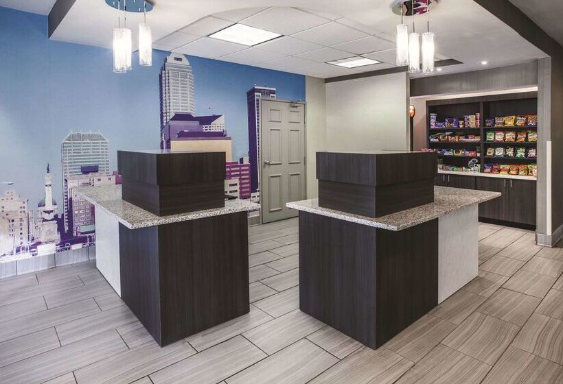 فندق La Quinta Inn By Wyndham Indianapolis North At Pyramids