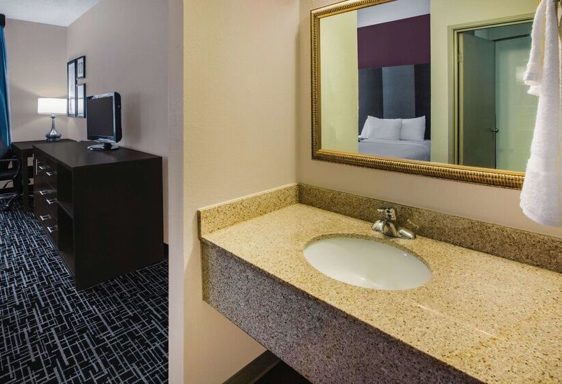 فندق La Quinta Inn By Wyndham Indianapolis North At Pyramids