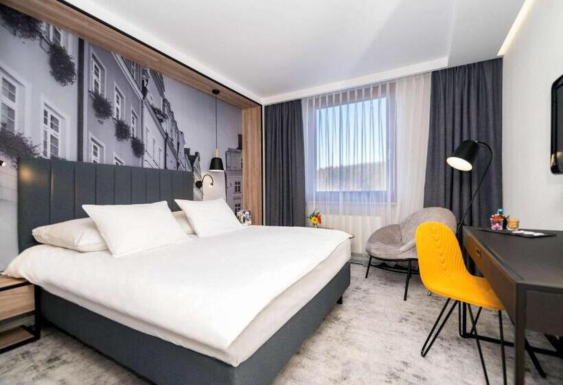 בית מלון כפרי Mercure Jelenia Gora