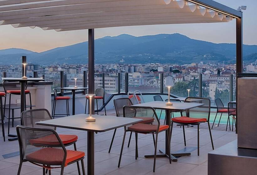 هتل NH Firenze