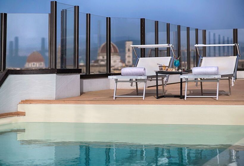 هتل NH Firenze