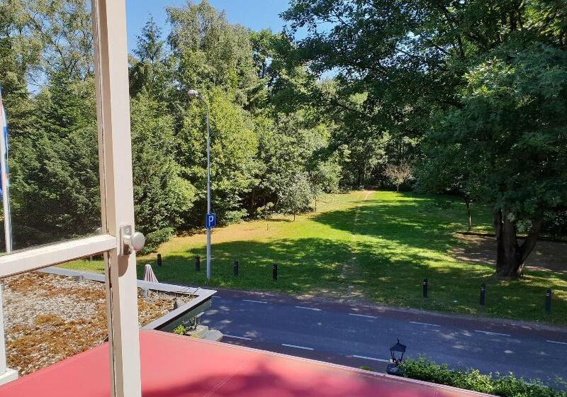 هتل Nol In 't Bosch