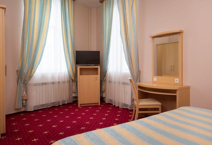 ホテル Oktiabrskaya