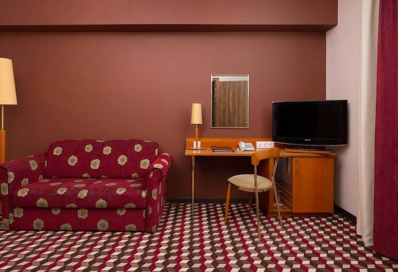 ホテル Oktiabrskaya